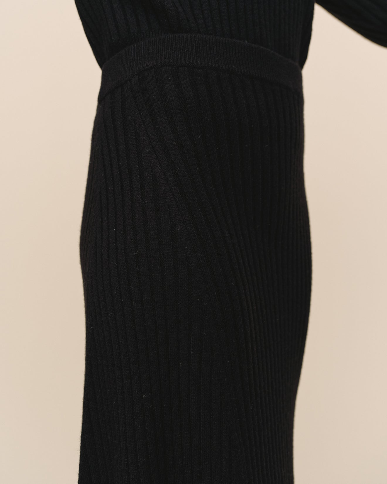 Asymmetric Hem Skirt - Black