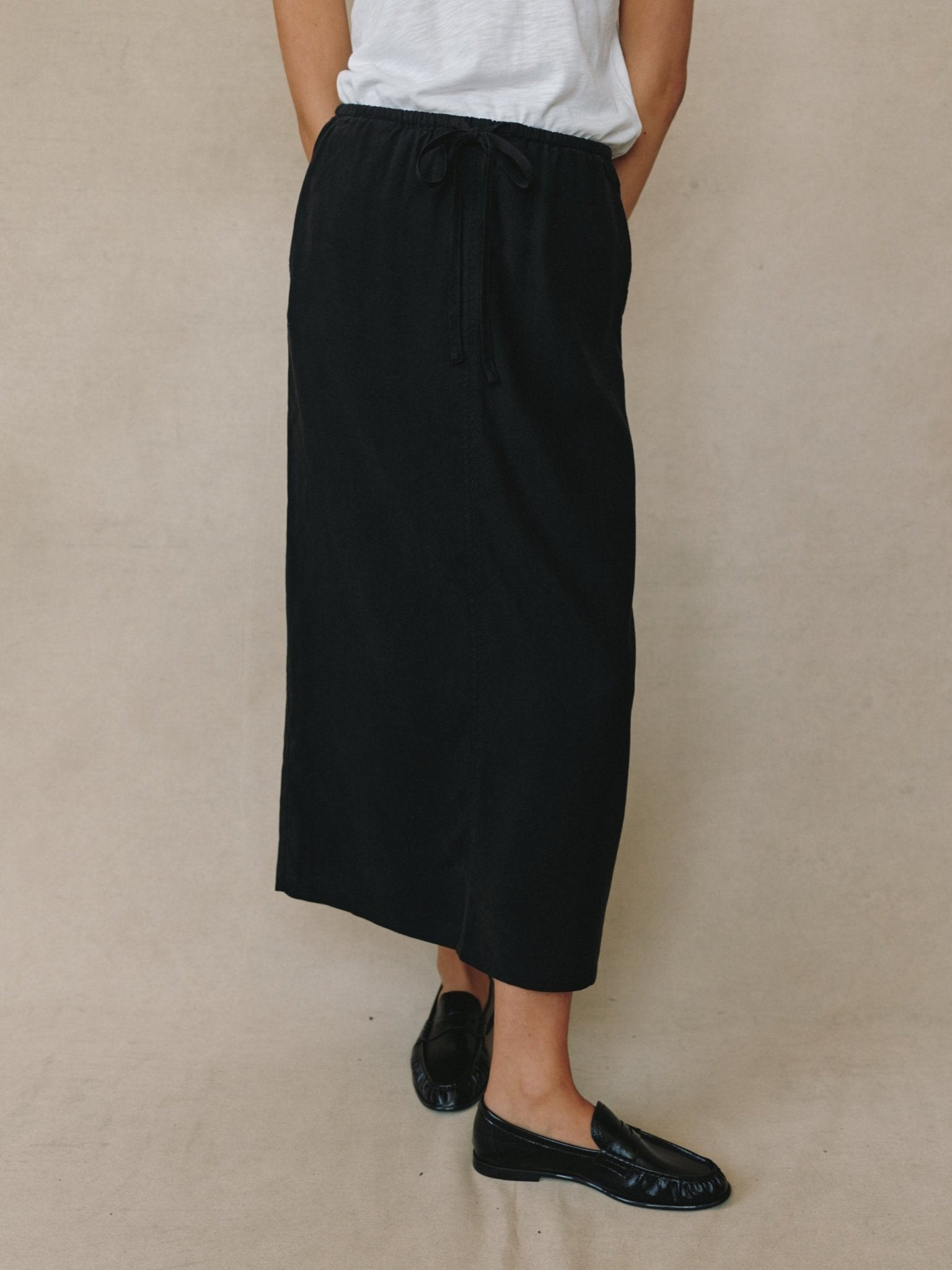 Back Slit Skirt - Vintage Black