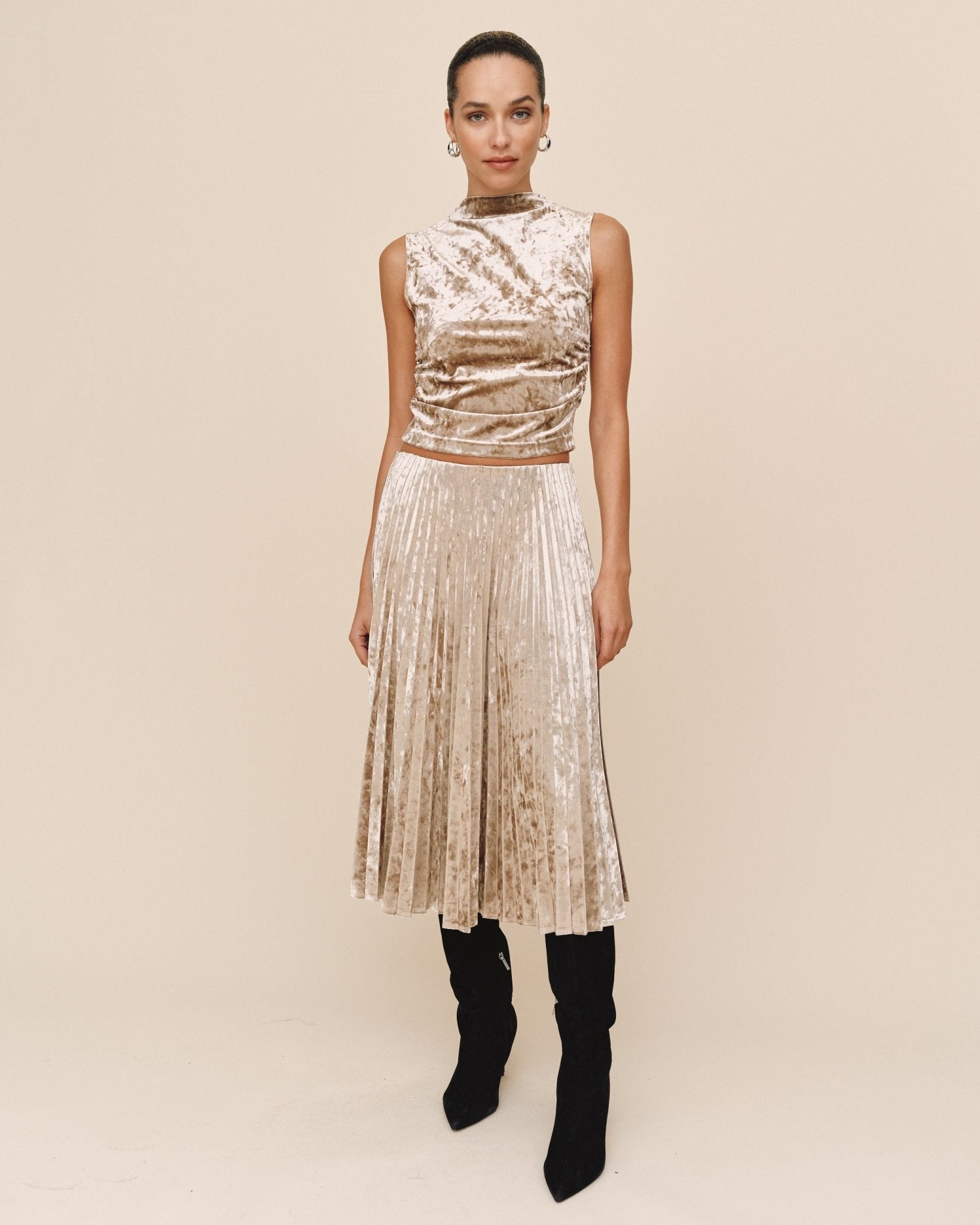 Clean Waist Pleated Skirt - Mocha Softee
