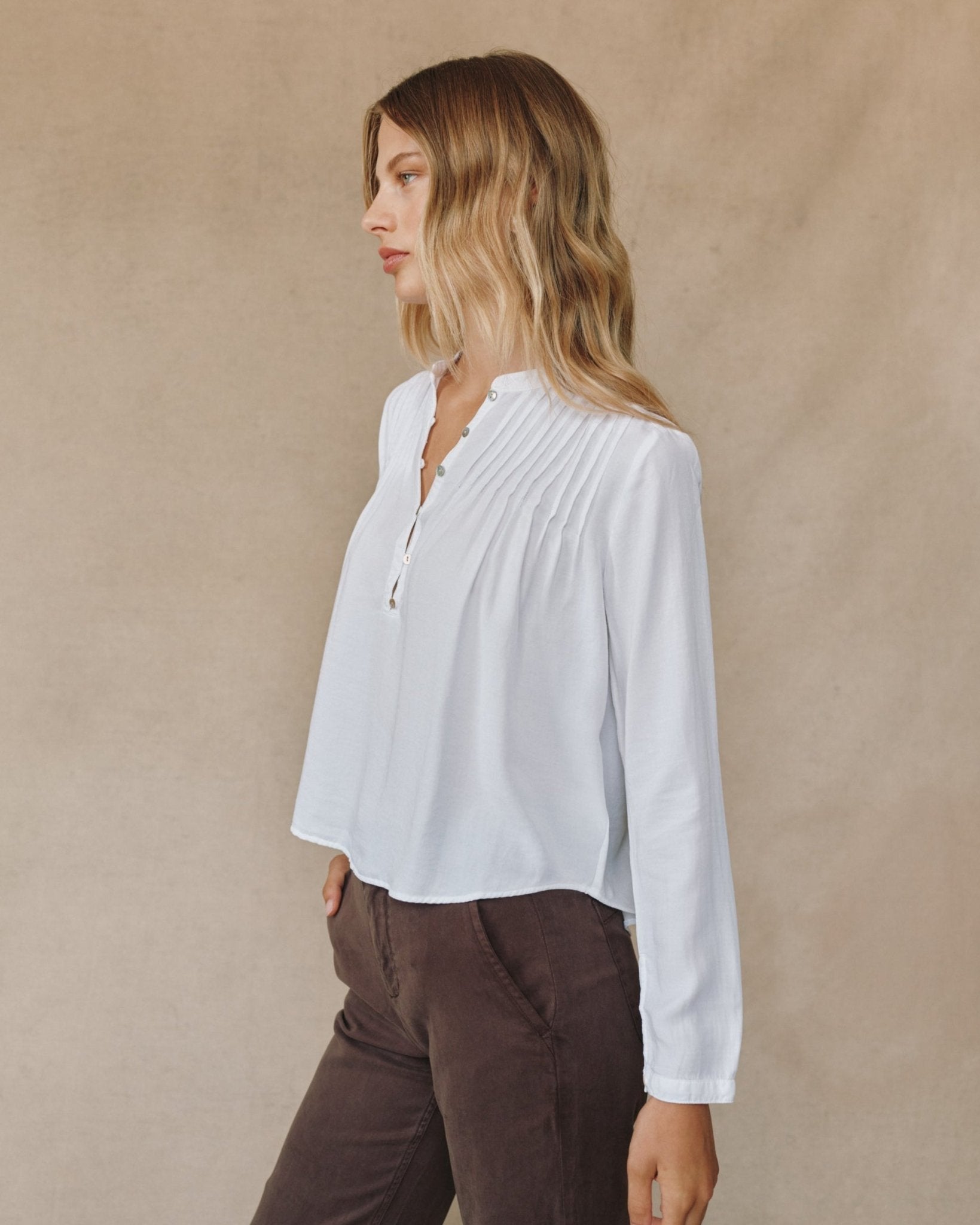 Long Sleeve Pintuck Pullover - White