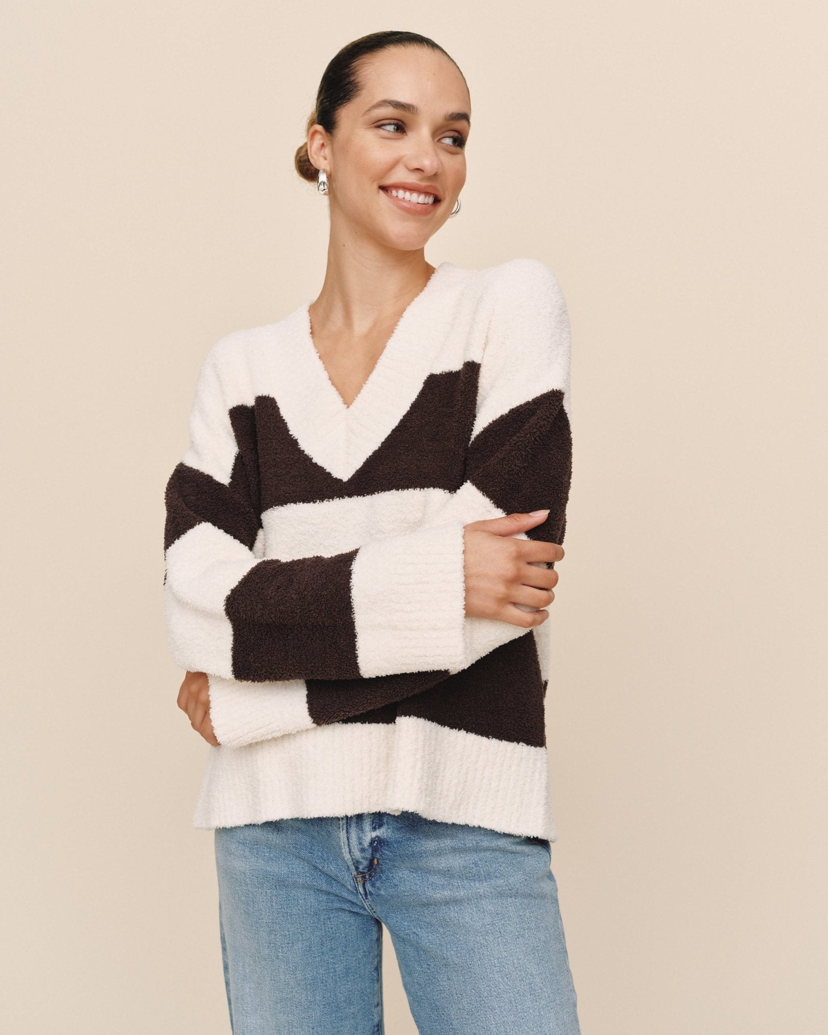 Oversized V Neck Sweater - Frost and Fawn