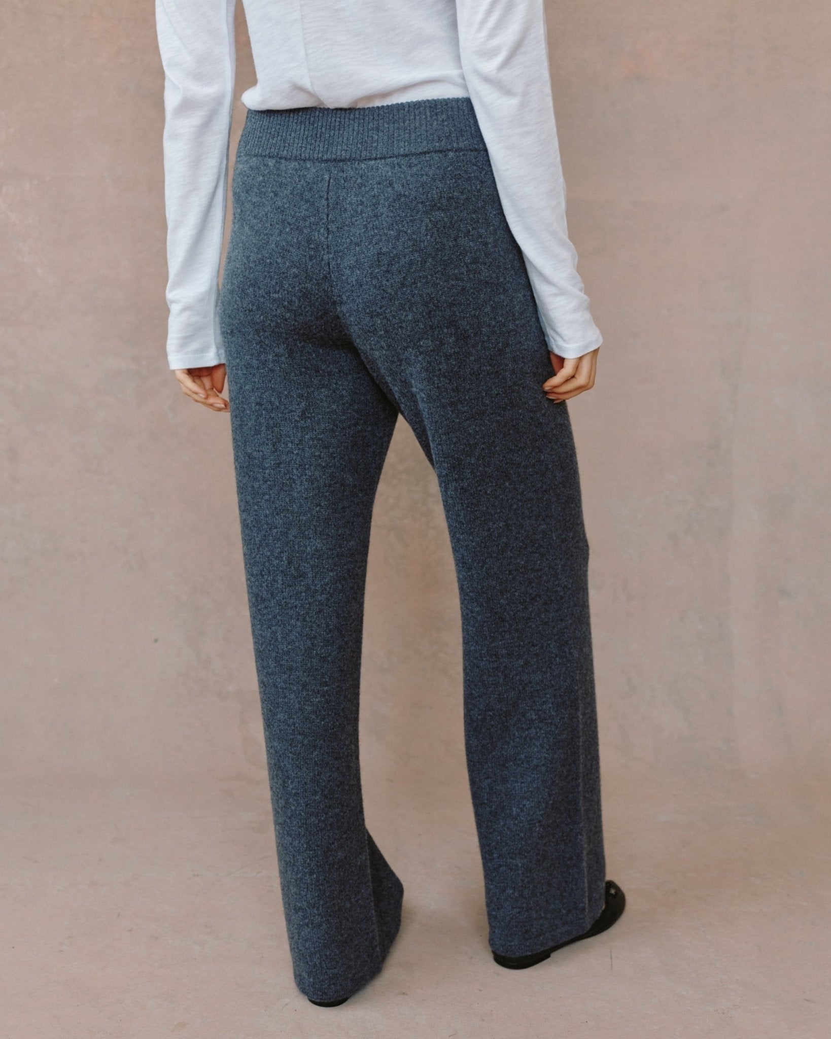 Wide Leg Sweatpant - Charcoal